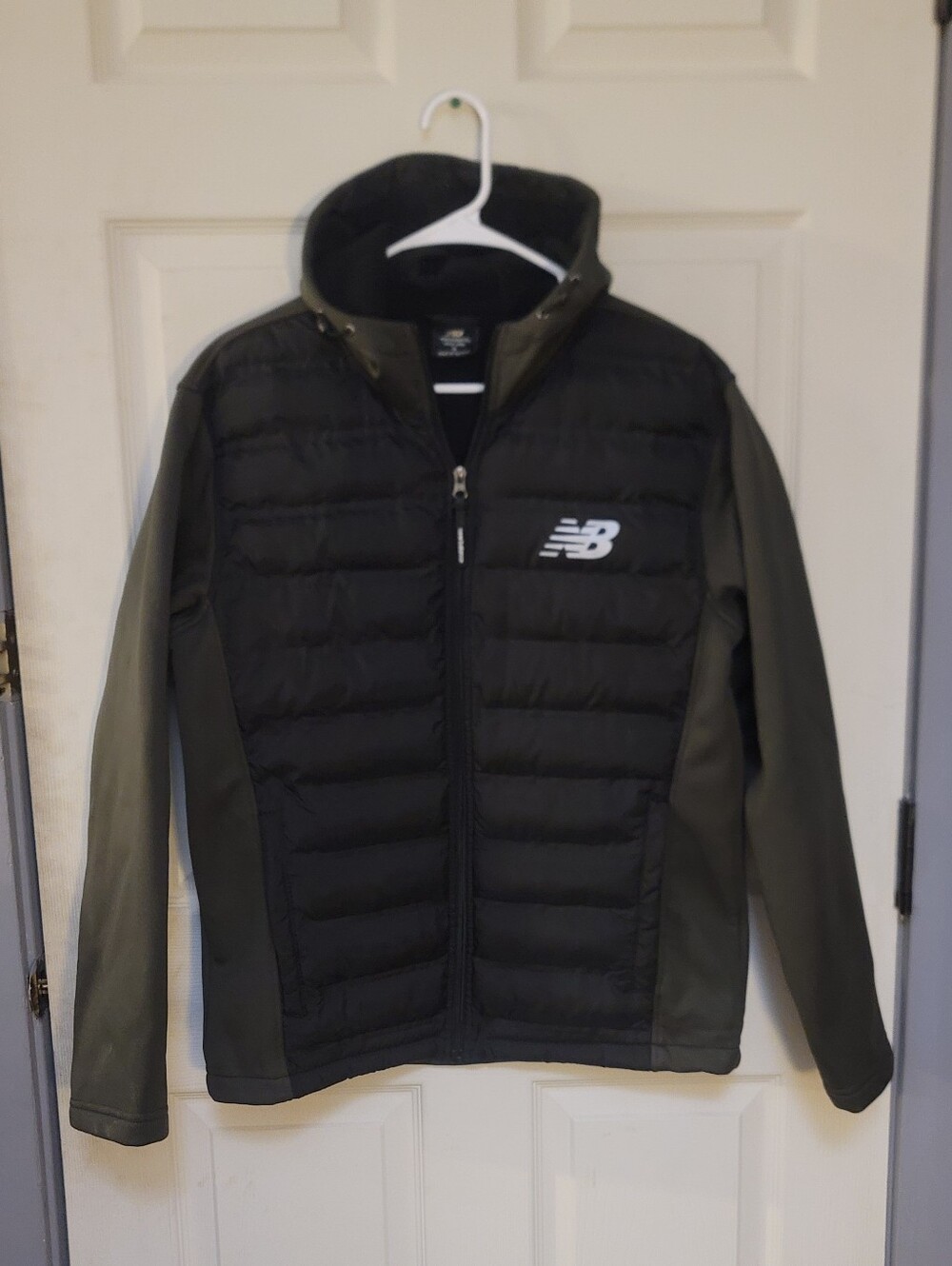 NWOT. MEN'S NEW BALANCE JACKET